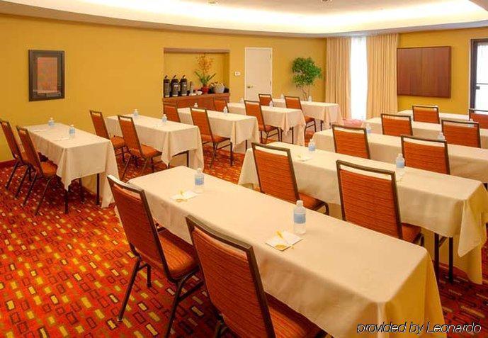 Courtyard By Marriott Providence Hotel